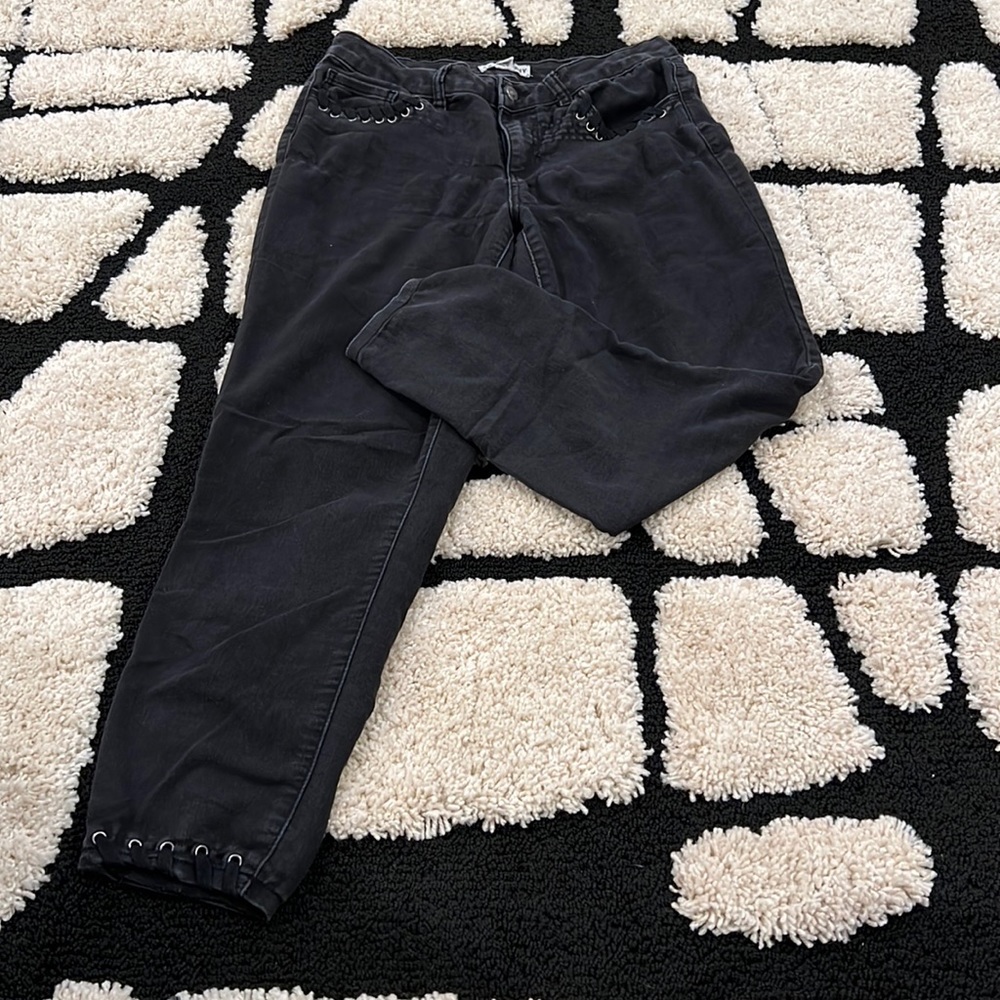 Black cropped skinny jeans